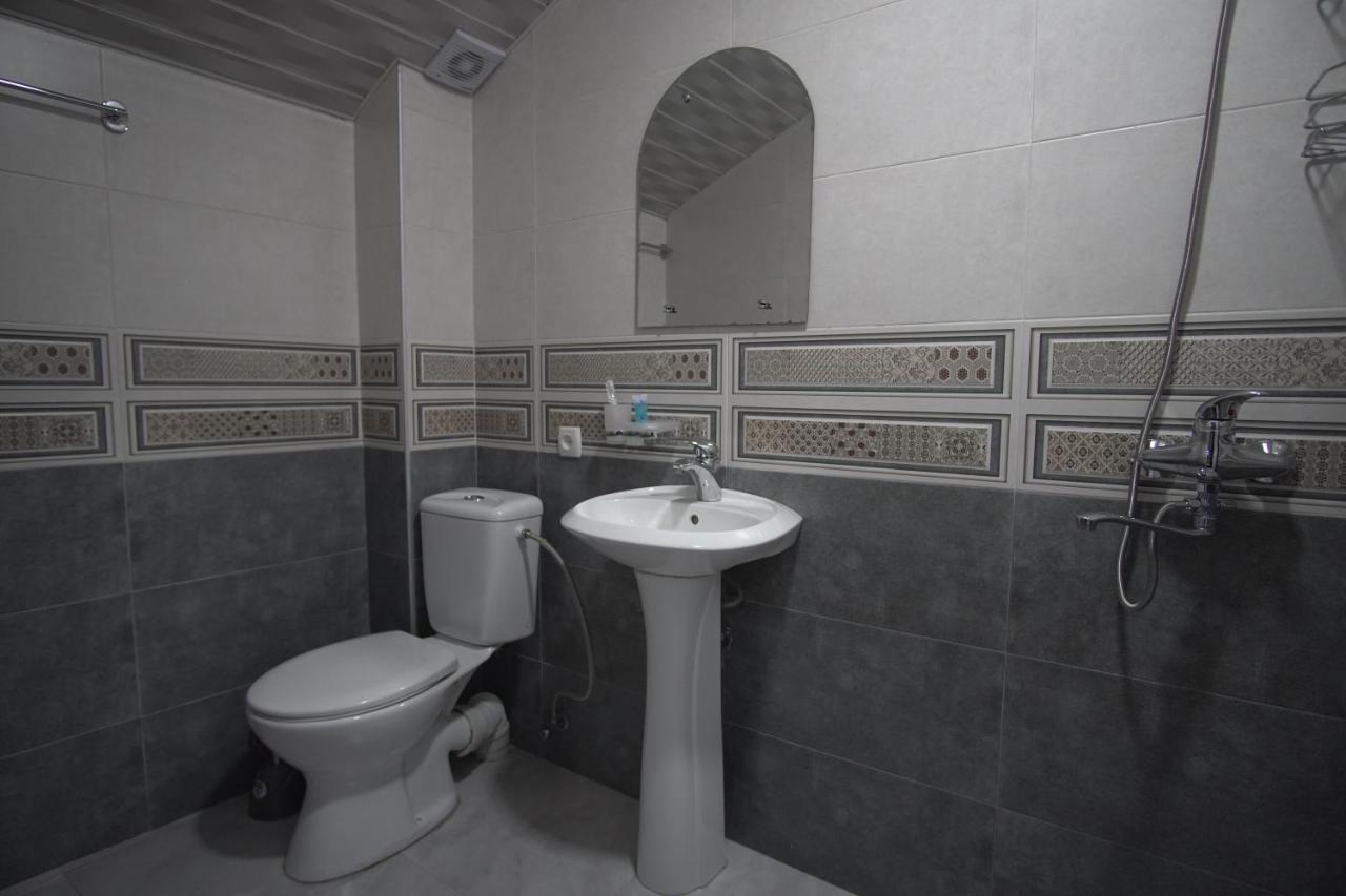Lile Hotel Telavi Exterior photo